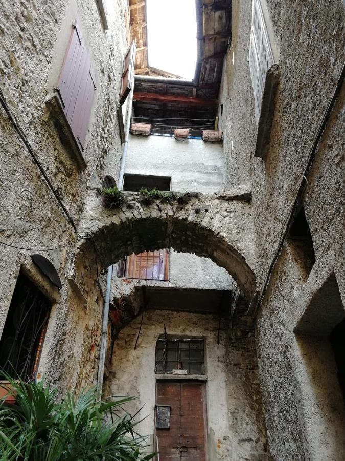 Villa L'Antico Borgo, Un Mix Di Storia E Romanticismo à Lierna Extérieur photo